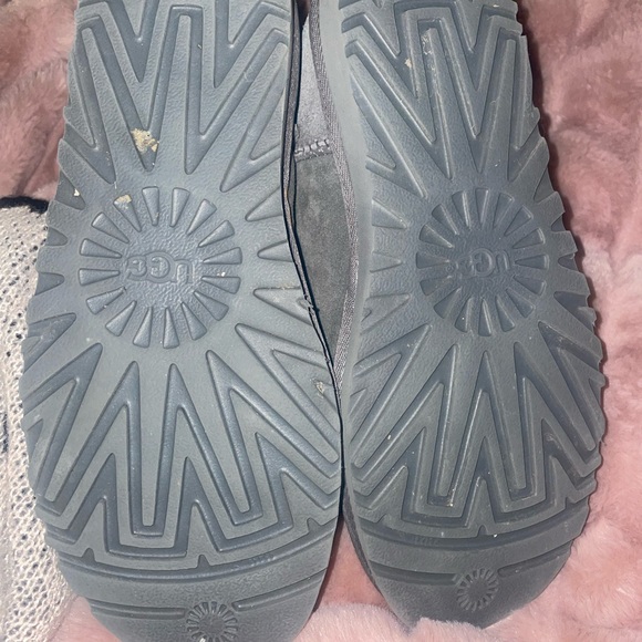 Ugg gray boots size 8 great condition - Picture 5 of 5
